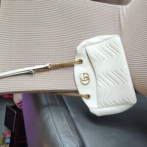 Gucci GG Mormont matelasse medium shoulder bag
